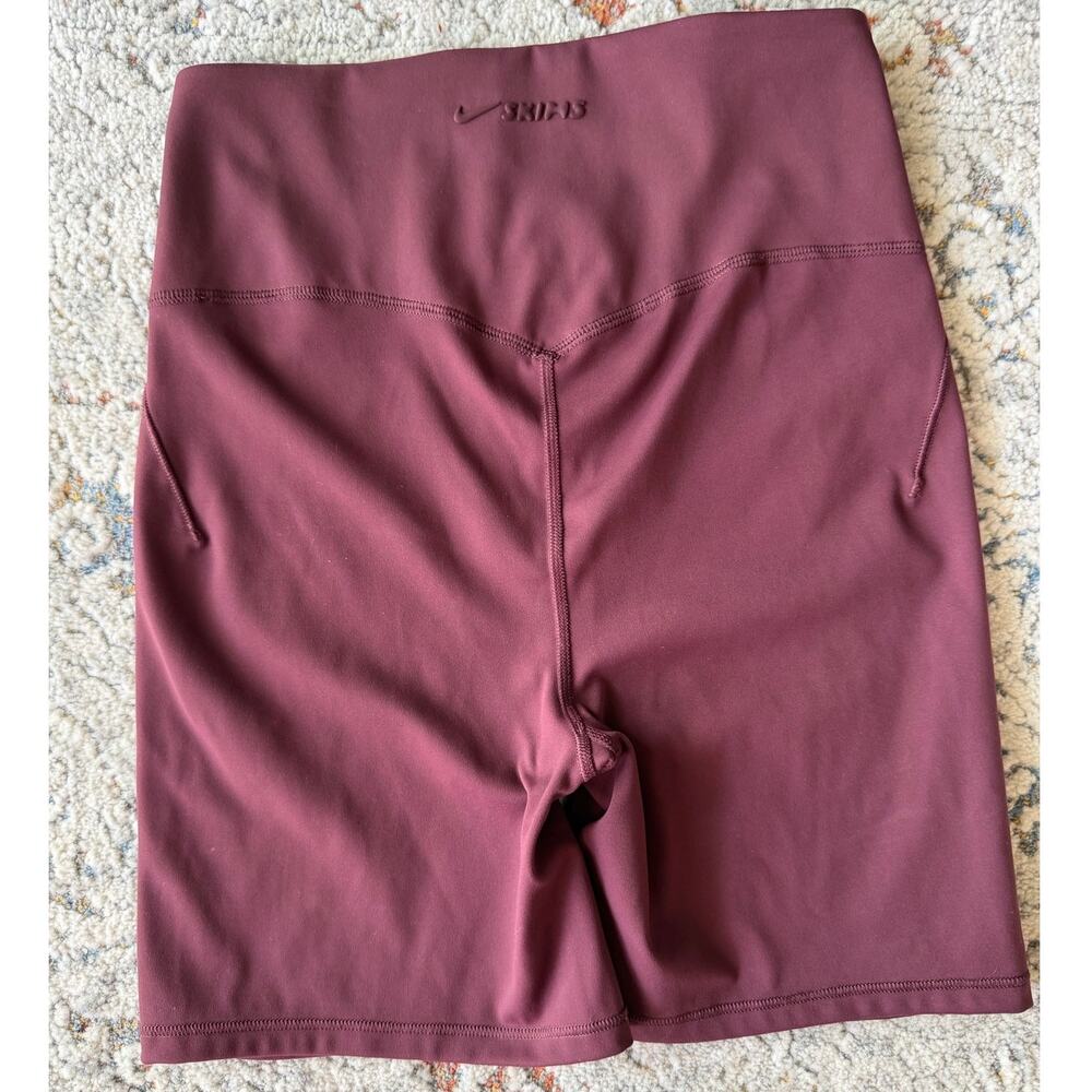 NikeSKIMS Matte High-Waisted 5" Biker Shorts Currant XS - Picture 6 of 13